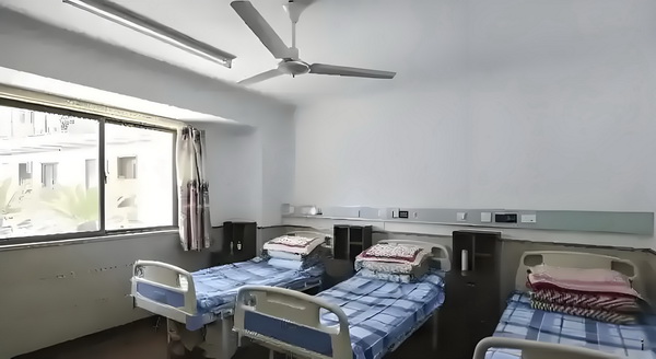 落户深圳怎么弄_姜文被困在一个什么东西里 并且个体两人立的是独